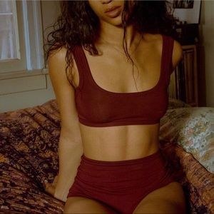 *NWT* ARQ Wide Strap Bra in Burgundy